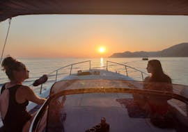 Giro privato in gozzo al tramonto da Vernazza alle Cinque Terre con aperitivo con Fanta Sea Cinque Terre.