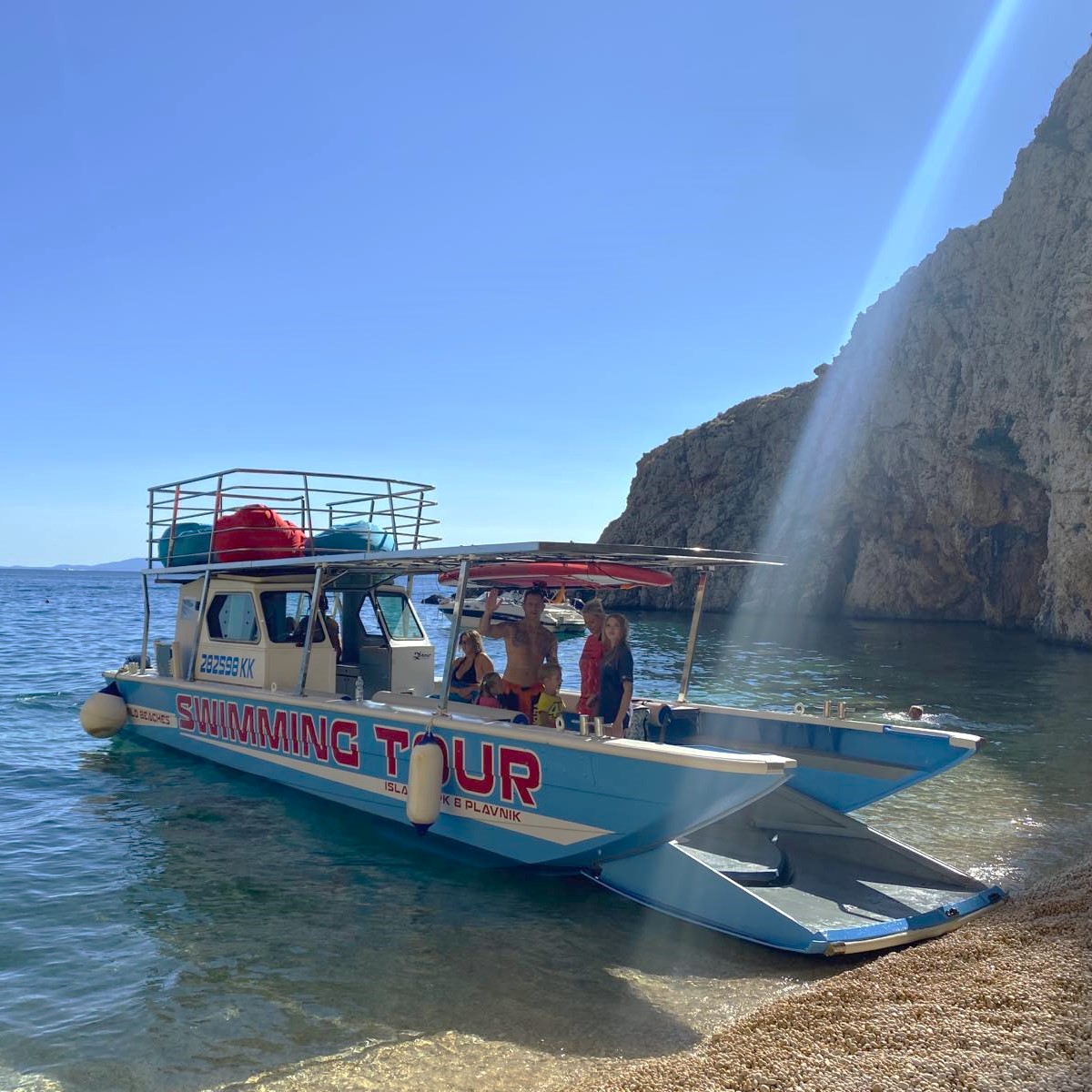 Paseo en barco privado de Krk (town) a Baška con MCP Rent a boat Krk.