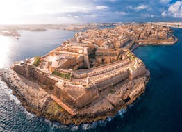 Katamaran-Tour durch den Marsamxett Harbour, den Grand Harbour & die Drei Städte mit Robert Arrigo & Sons Malta.