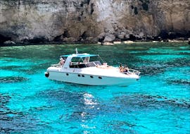 De boot die wordt gebruikt tijdens de boottocht naar Crystal Lagoon, Blue Lagoon & Gozo georganiseerd door Malta Explorers.