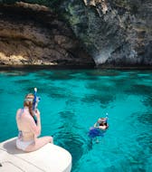 Gita in barca da Ċirkewwa a Crystal Lagoon Comino  e bagno in mare con Malta Explorers.