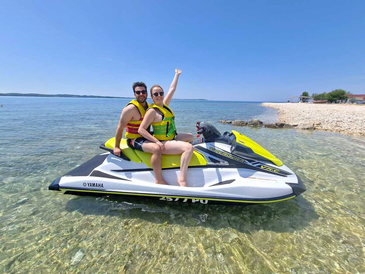 Jet ski à Fažana avec Alex Rentals Fažana.