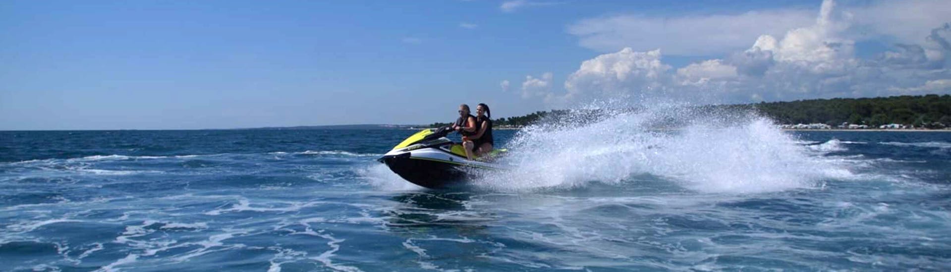 Here is a jet ski you can rent from Alex Rentals Fažana.