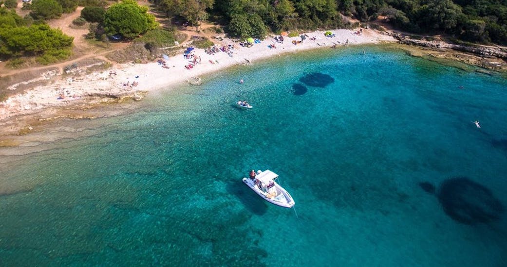 The beach Rt. Kamenjak that you can visit during the RIB Boat Rental in Medulin (up to 12 people).