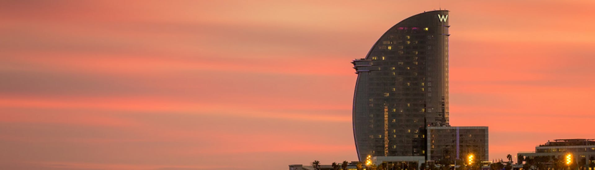 Sunset in Barcelona with Gin & Tonic workshop with BDA Experiences Barcelona.
