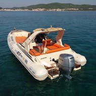 Der Solemar 22, den Ihr mieten könnt, über die RIB Bootsverleih in Medulin (bis zu 9 Personen) mit Bootsführerschein mit SUN Rent a Boat Istria.