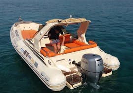 Der Solemar 22, den Ihr mieten könnt, über die RIB Bootsverleih in Medulin (bis zu 9 Personen) mit Bootsführerschein mit SUN Rent a Boat Istria.