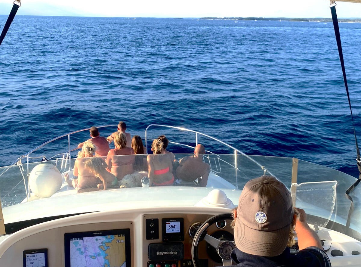 Here you can see costumers enjoying the private luxury boat trip with Anima Maris Daily Charters Istria.