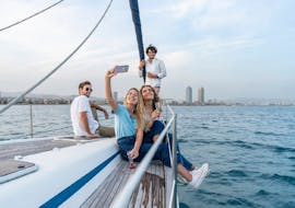 Gita in barca a vela da Barcellona a Spiaggia di Barceloneta con BDA Sailing Experience.