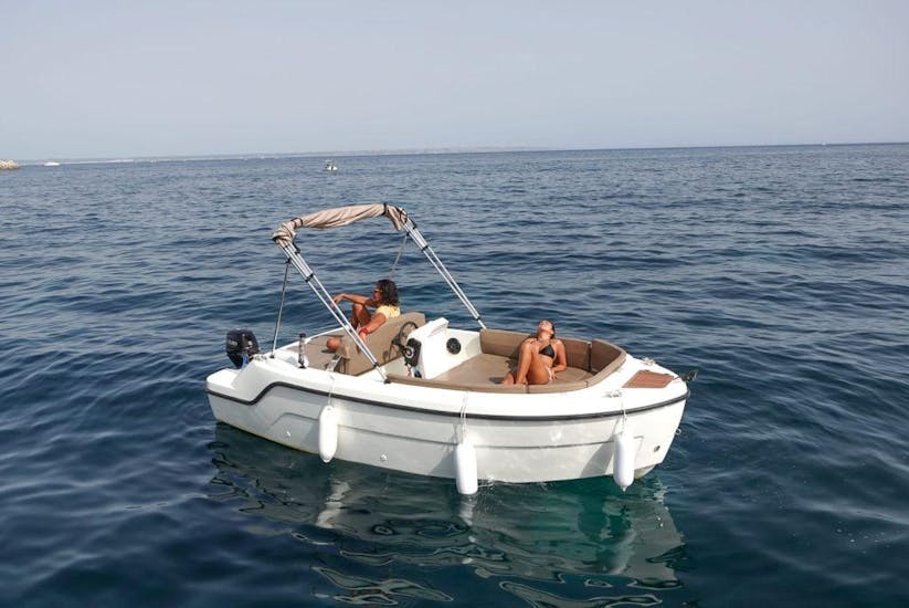 Alquiler de barco en Pollença (hasta 7 personas) con Nautical Experience Pollença.
