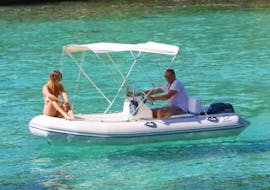 Boat Rental in blue and beautiful Cala Figuera (up to 4 people) without license from Redstar Tours Mallorca.