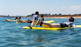 Lezioni di surf con Kahuna Surfhouse Larnaca.