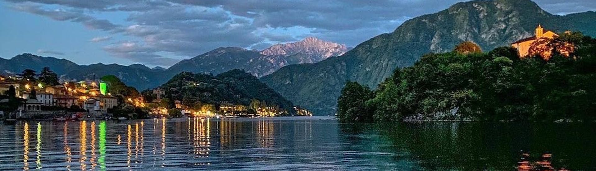 Gita in barca privata del Lago di Como con aperitivo e pranzo opzionale.
