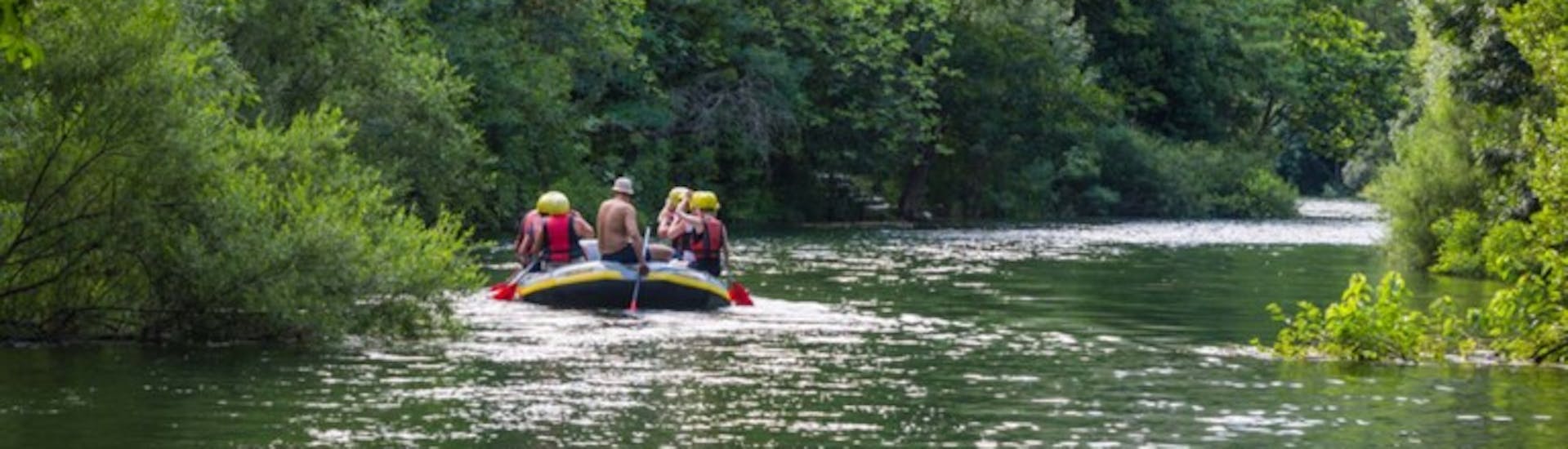 Private Rafting Tour auf dem Cetina Fluss ab Zadvarje mit Abholservice.