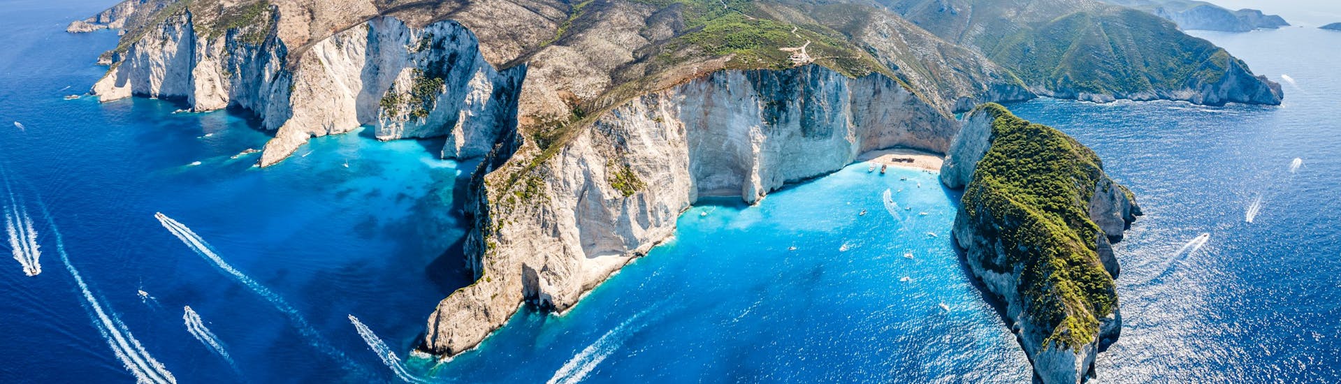Balade privée en bateau Zakynthos (Zante) - Grottes bleues Zakynthos avec Baignade & Visites touristiques.