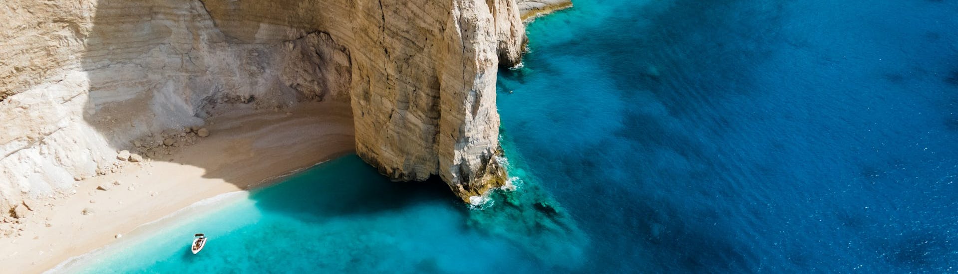 Private Boat Trip to Shipwreck Beach and to Zakynthos West Coast.