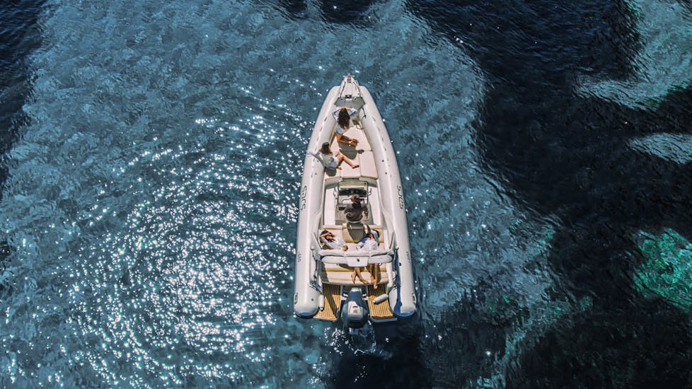 Alquiler de barco en Castellammare del Golfo (hasta 8 personas) - Riserva naturale dello Zingaro, San Vito Lo Capo & Faraglioni di Scopello.