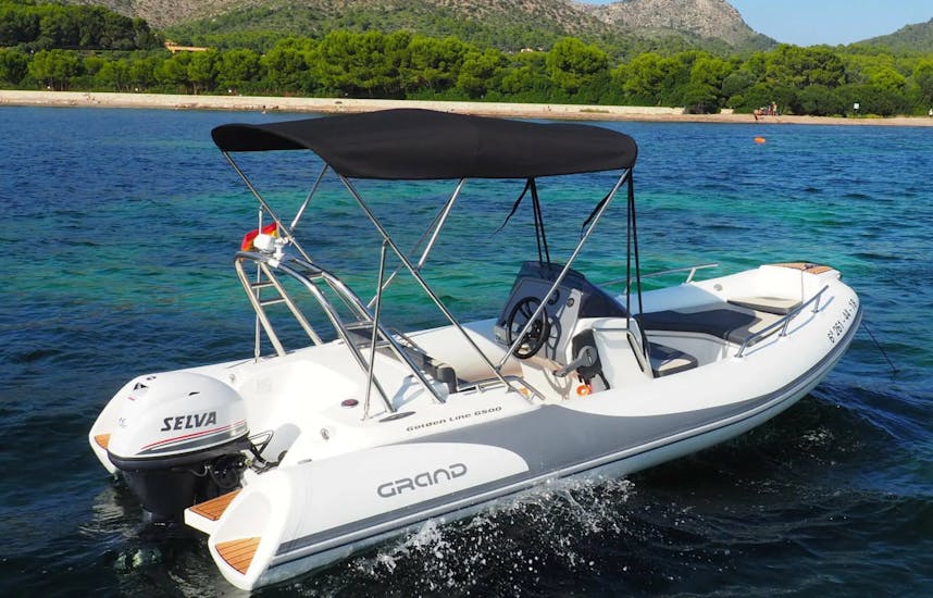 RIB Boat Rental in Alcúdia without License (up to 7 people) with Quest Heroes Alcúdia.