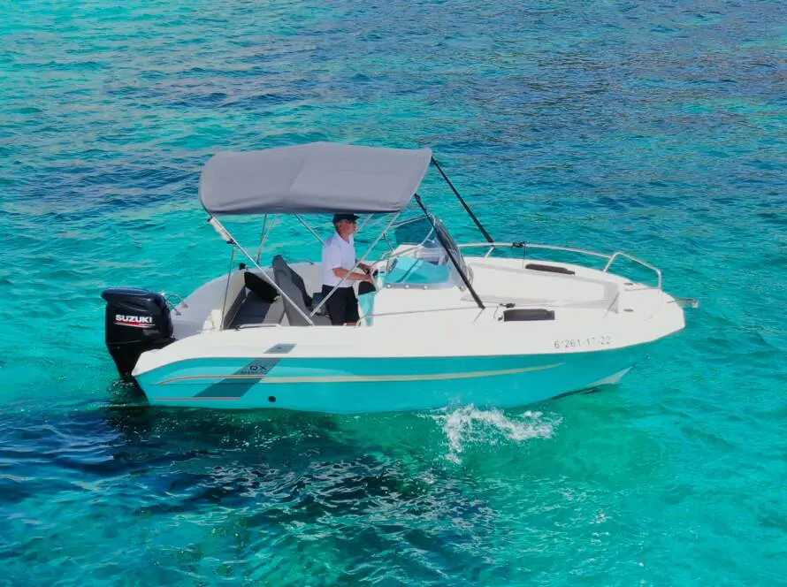 The Marine Time 563 during a Boat Rental in Alcúdia (up to 6 people) from Quest Heroes Alcúdia.