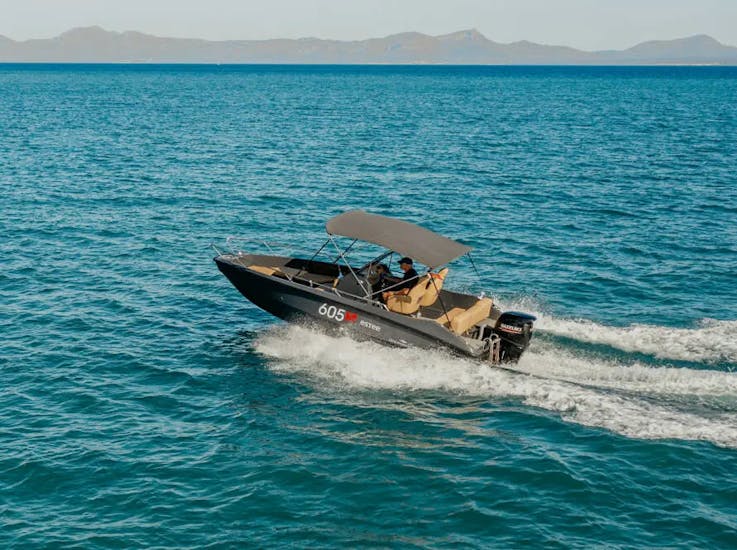 Boat Rental in Alcúdia (up to 6 people) with Quest Heroes Alcúdia.