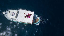 Gita in barca privata lungo la costa di Terrasini con snorkeling e aperitivo con Terrasini Sicily Boats.