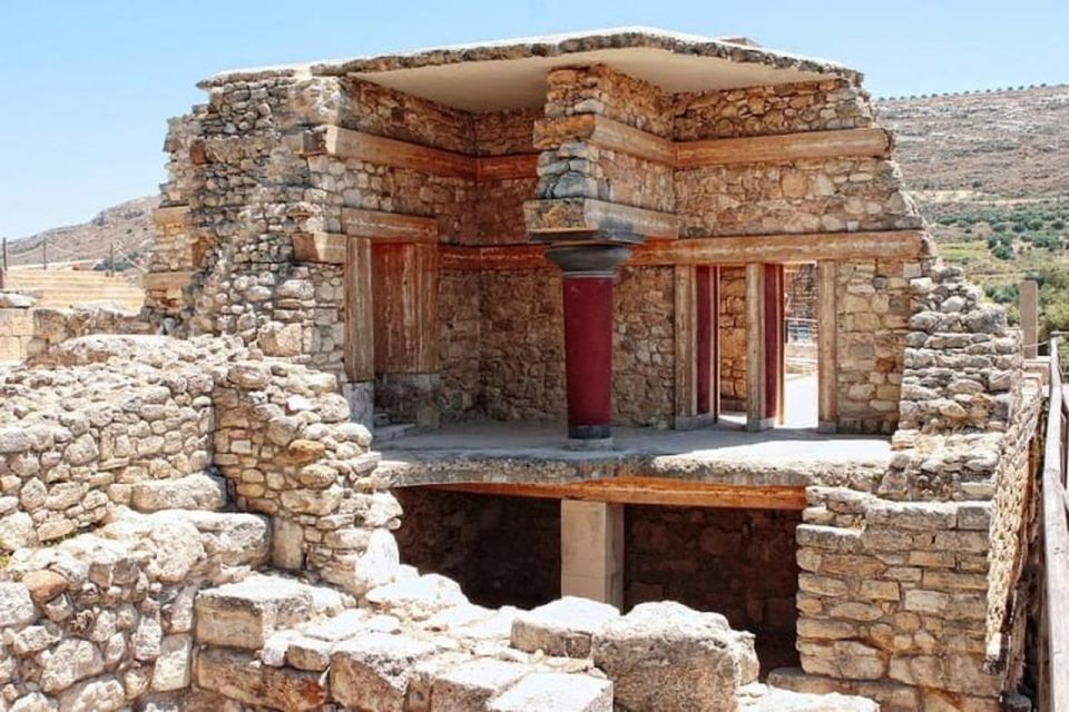 Day Trip to Heraklion and the Palace of Knossos from Rethymno and Chania from Platanos Tours Crete.