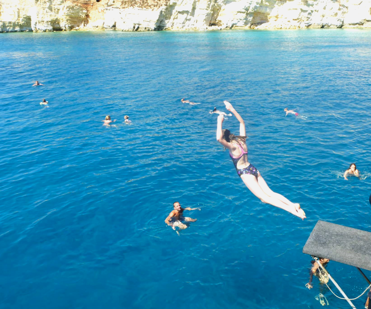 Balade en bateau - Souda Islet   & Baignade avec Cretan Daily Cruises.
