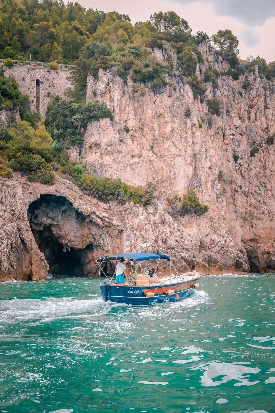 Balade en bateau de Canal Sisto aux grottes de Circeo avec Snorkeling avec I Love Charter Sperlonga.