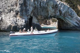 Paseo en barco privado a Piscine di Venere (Orosei)  & baño en el mar con Agostino Charter Cala Gonone.