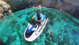 Moto de agua en Ċirkewwa - Comino con Outdoor Explorers Malta.