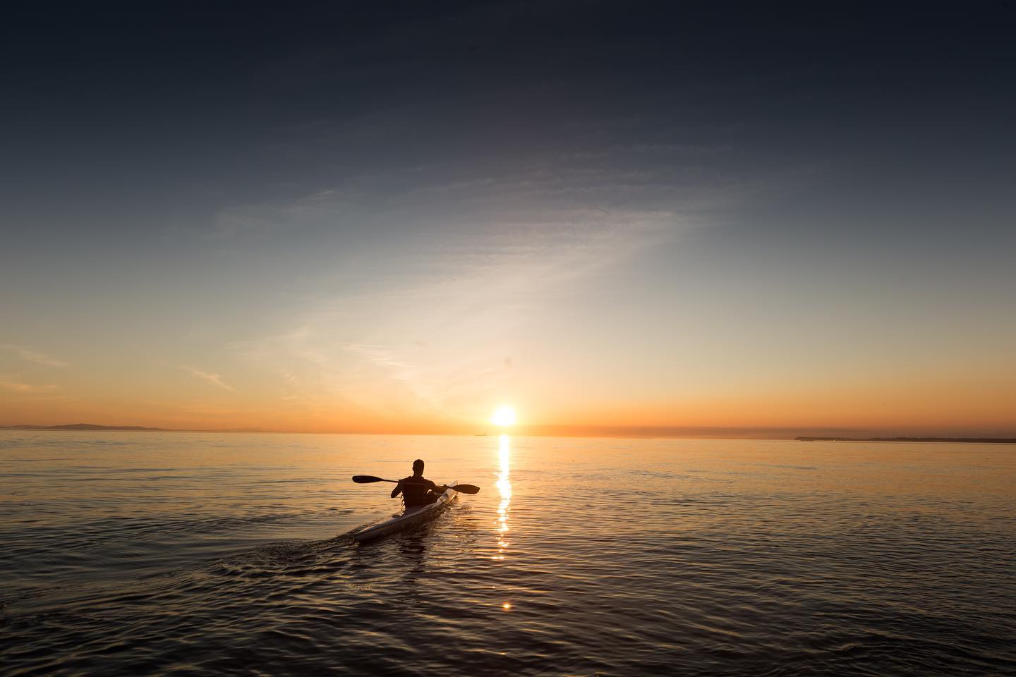 Ruta de Kayak & SUP al atardecer en la Badia del Fangar con Idilic.