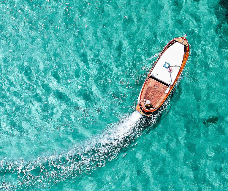 Boottocht van Porto San Paolo naar Tavolara met snorkelen en snacks met Sole Sale Sardinia.