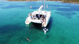 Balade en catamaran à voile de Stintino au Parc National de l'Asinara avec déjeuner avec Asinara Tours Stintino.