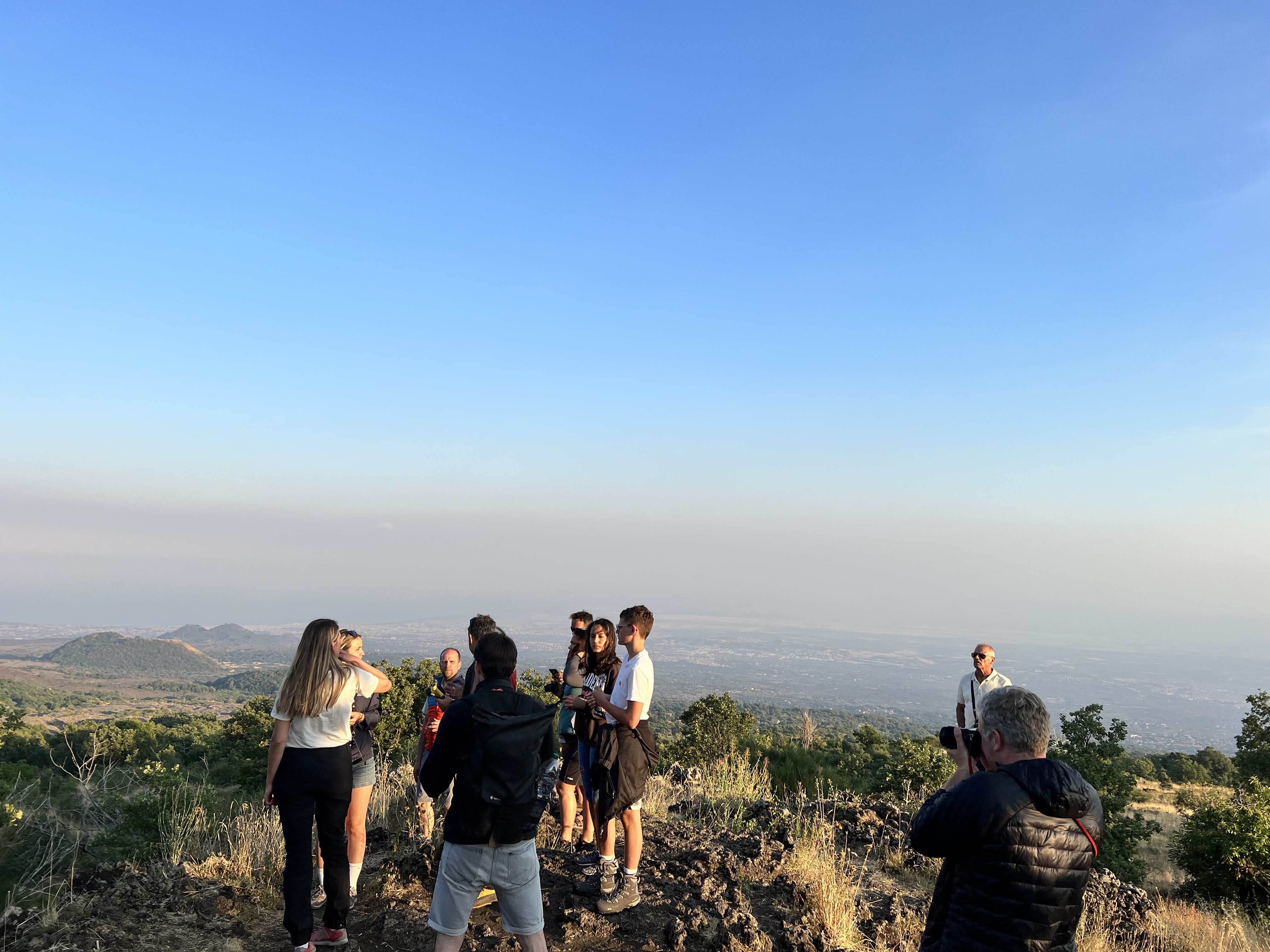 Trekking all'alba sull'Etna con Etna Quad & Trekking Nicolosi.