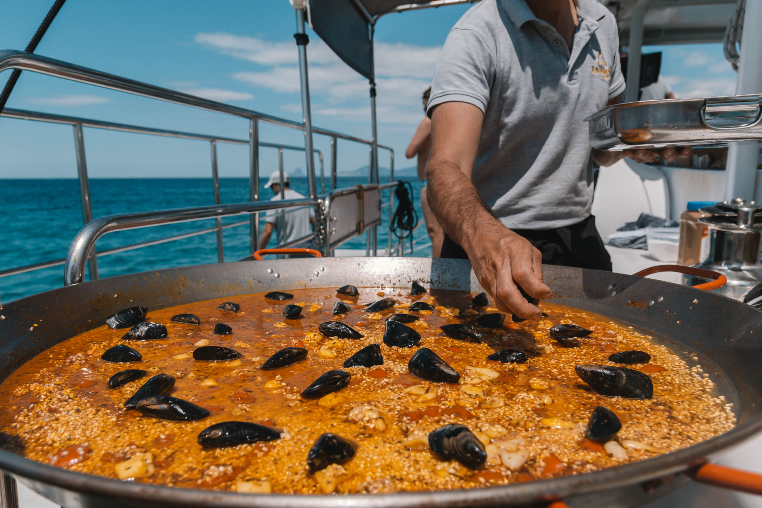 Full Day Boat Trip from Ibiza with Food, Drinks and Snorkeling from Formentera Wonders.