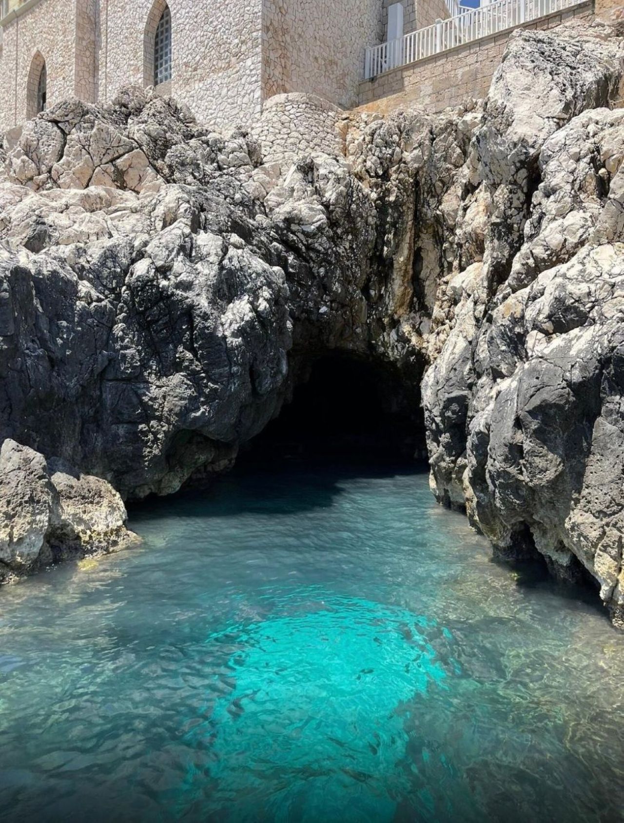 Private Boat Trip to Salento Caves with Swimming Stops and Apéritif from Fortunato Noleggio Castro.