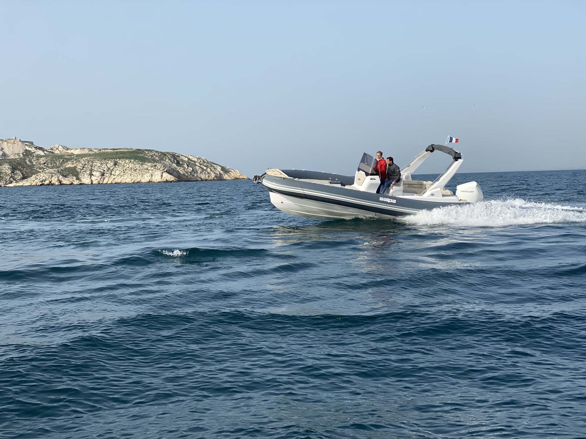 RIB-bootverhuur in Vodice met licentie (tot 12 personen).