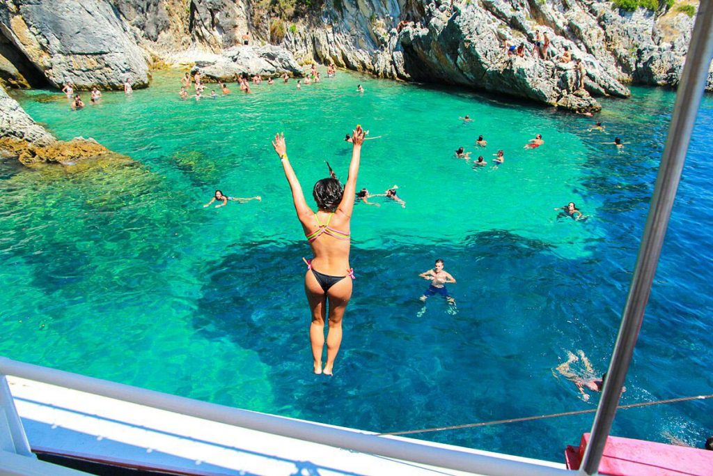 Balade en bateau Corfou - Syvota  & Baignade.
