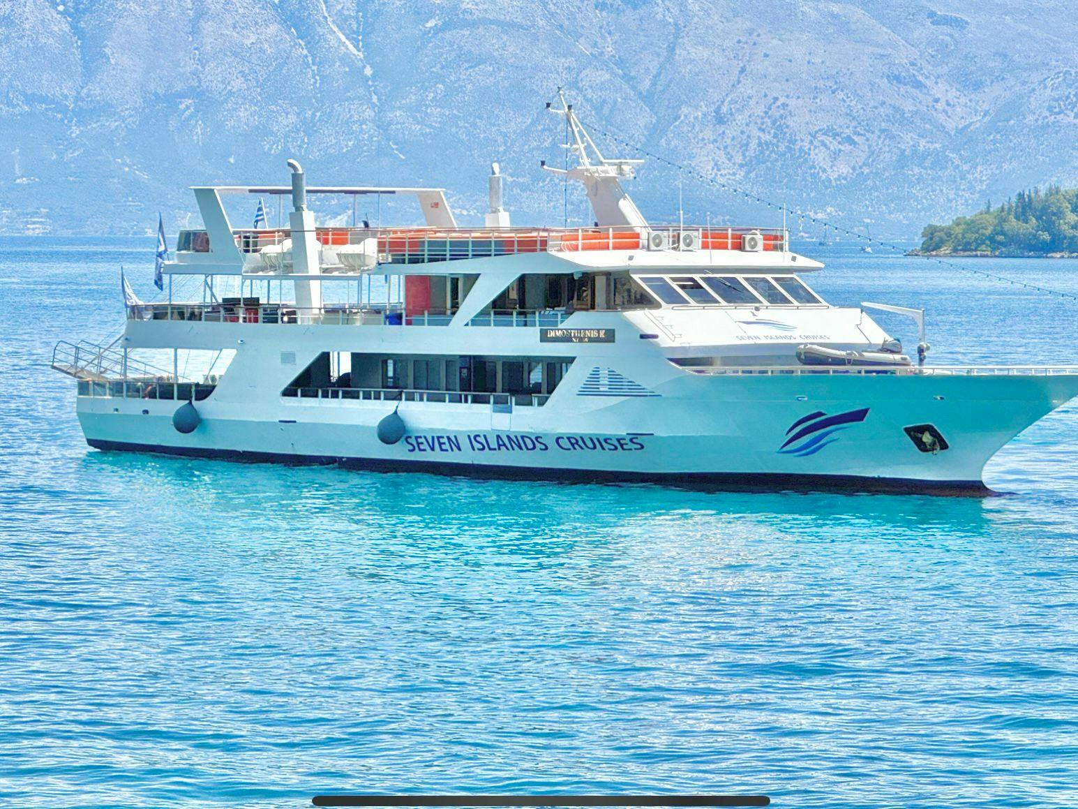 Excursiones en barco por la isla de Zante con baño met Dimosthenis K Zakynthos.