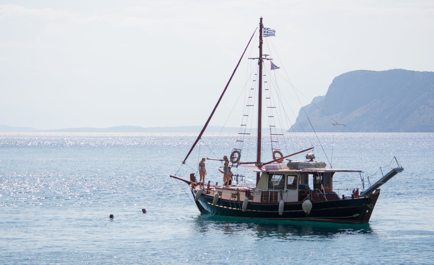 Private Half Day Boat Trip around Athens with Lunch & Swimming Stop.