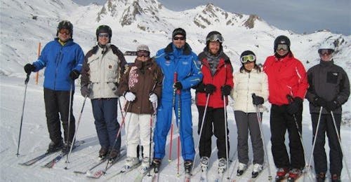 Adult Ski Lessons for Beginners from Skischule Bad Hofgastein A group of a adult skiers during their adult ski lessons for beginners with skischule Bad Hofgastein.