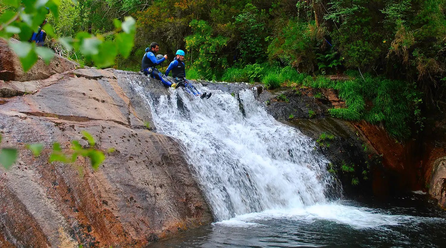 Canyoning in Peneda Gerês at Varziela River for Beginners from Peneda Gerês Canyoning Center.
