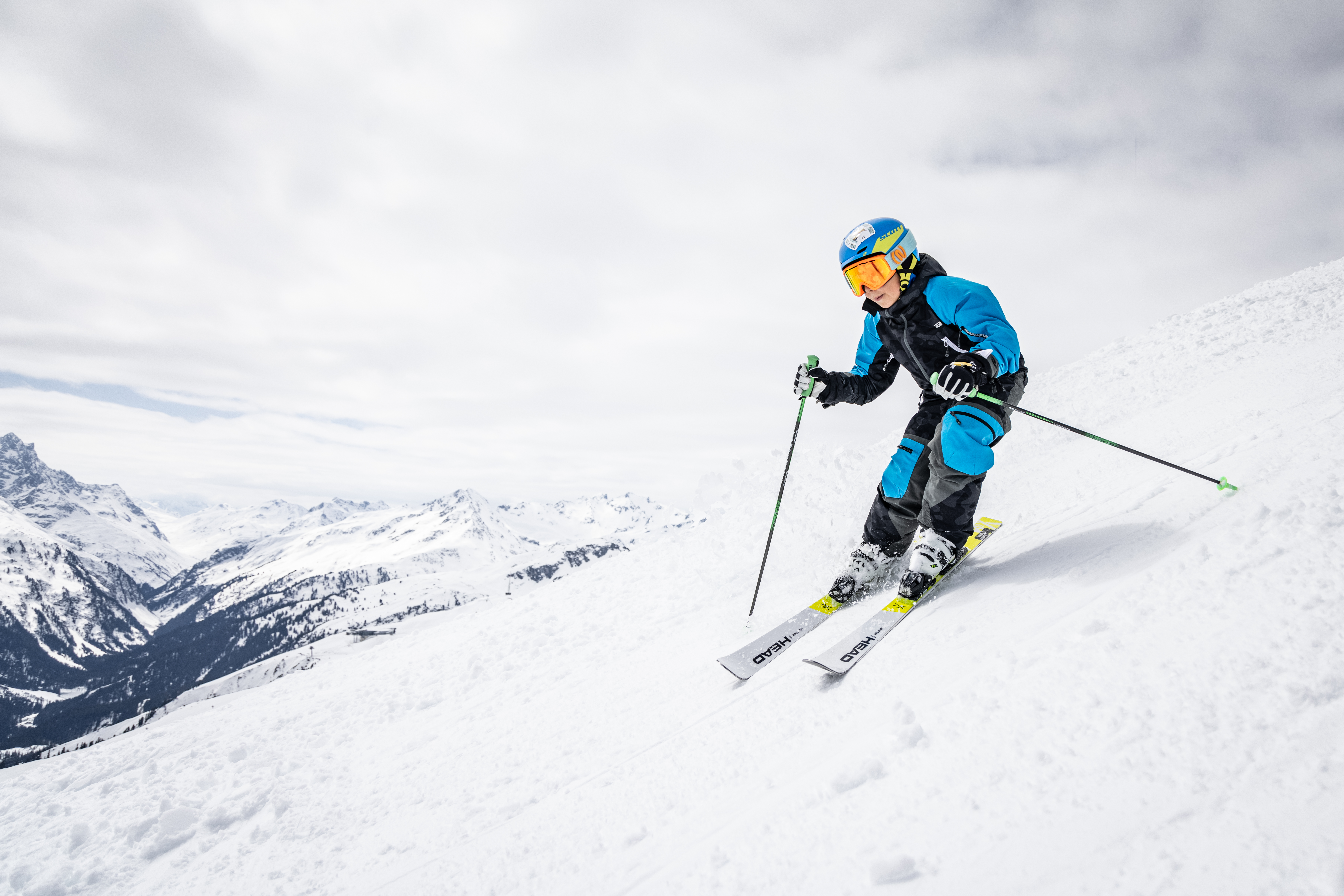 Lezioni di sci per bambini "Teens" (12-17) per principianti con Scuola di sci Arlberg.