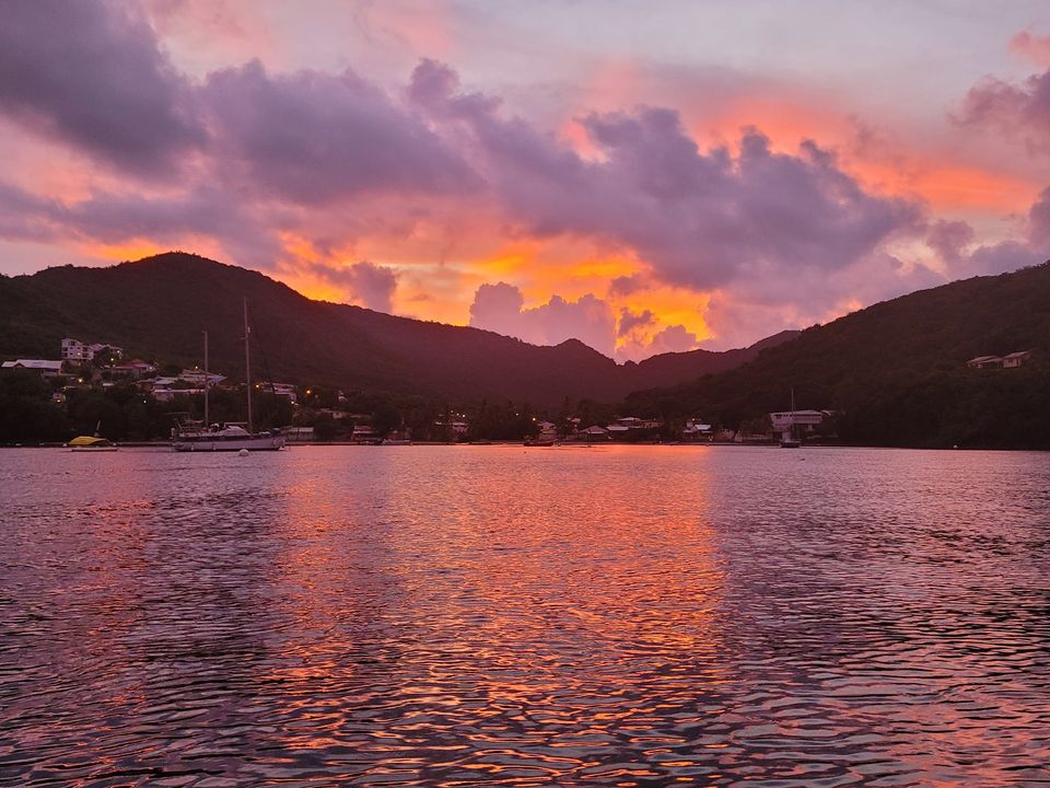 Snorkeling Trip in Les Anses-d'Arlet with SUP & Turtles Spotting.