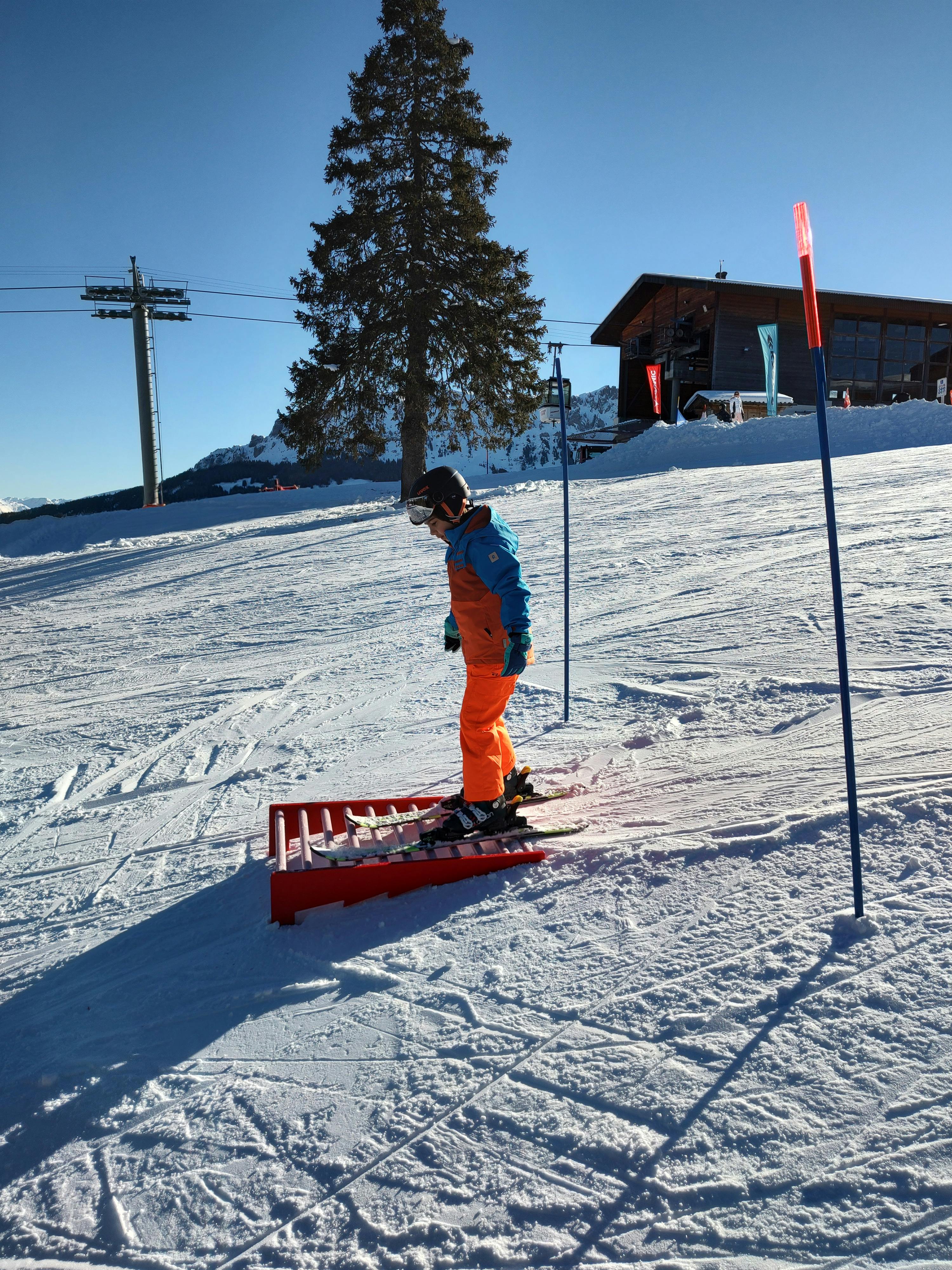 Private Kids Ski Lesson (from 4y.) for All Levels from Edel Ski Flumserberg.