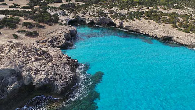 Location de bateau à Latchi (jusqu'à 7 personnes) sans Permis avec Latchi Dive & Watersports Centre Location de bateau à Latchi (jusqu'à 7 personnes) avec Latchi Dive & Watersports Centre.