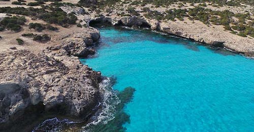 Location de bateau à Latchi (jusqu'à 7 personnes) sans Permis avec Latchi Dive & Watersports Centre Location de bateau à Latchi (jusqu'à 7 personnes) avec Latchi Dive & Watersports Centre.