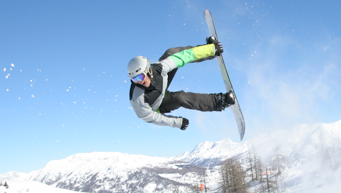 Off-Piste Snowboarding Lessons for Experienced Snowboarders