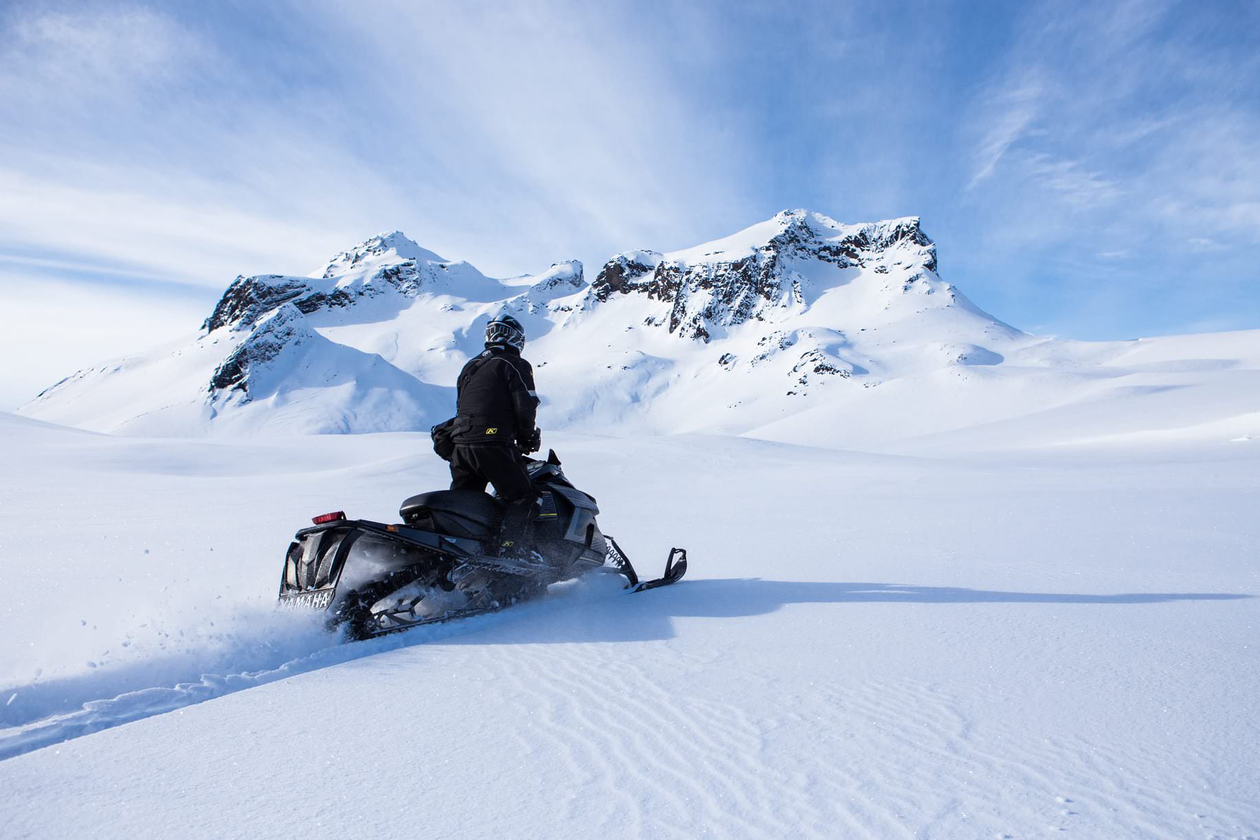 Tour in motoslitta al Ghiacciaio Langjökull per livello avanzato con Mountaineers of Iceland.