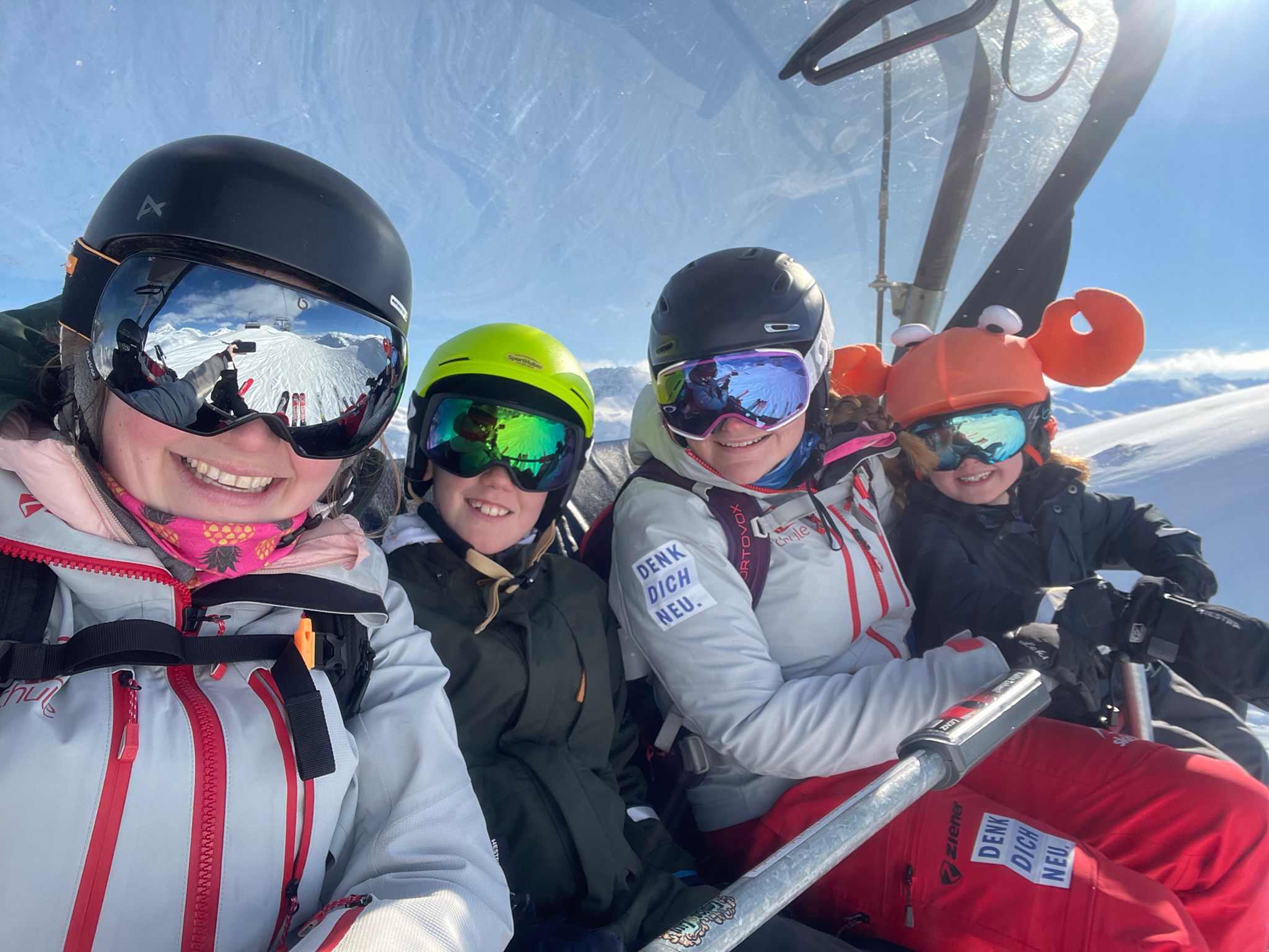 Private Ski Lessons for Kids of All Ages in Lech, Zürs & Stuben.